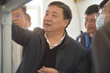 方老师和蔼